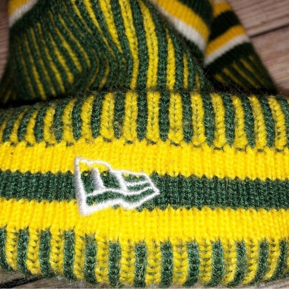 Green Bay Packers New Era NFL Play 100 Knit Hat Cap Beanie Hat - Picture 4 of 8